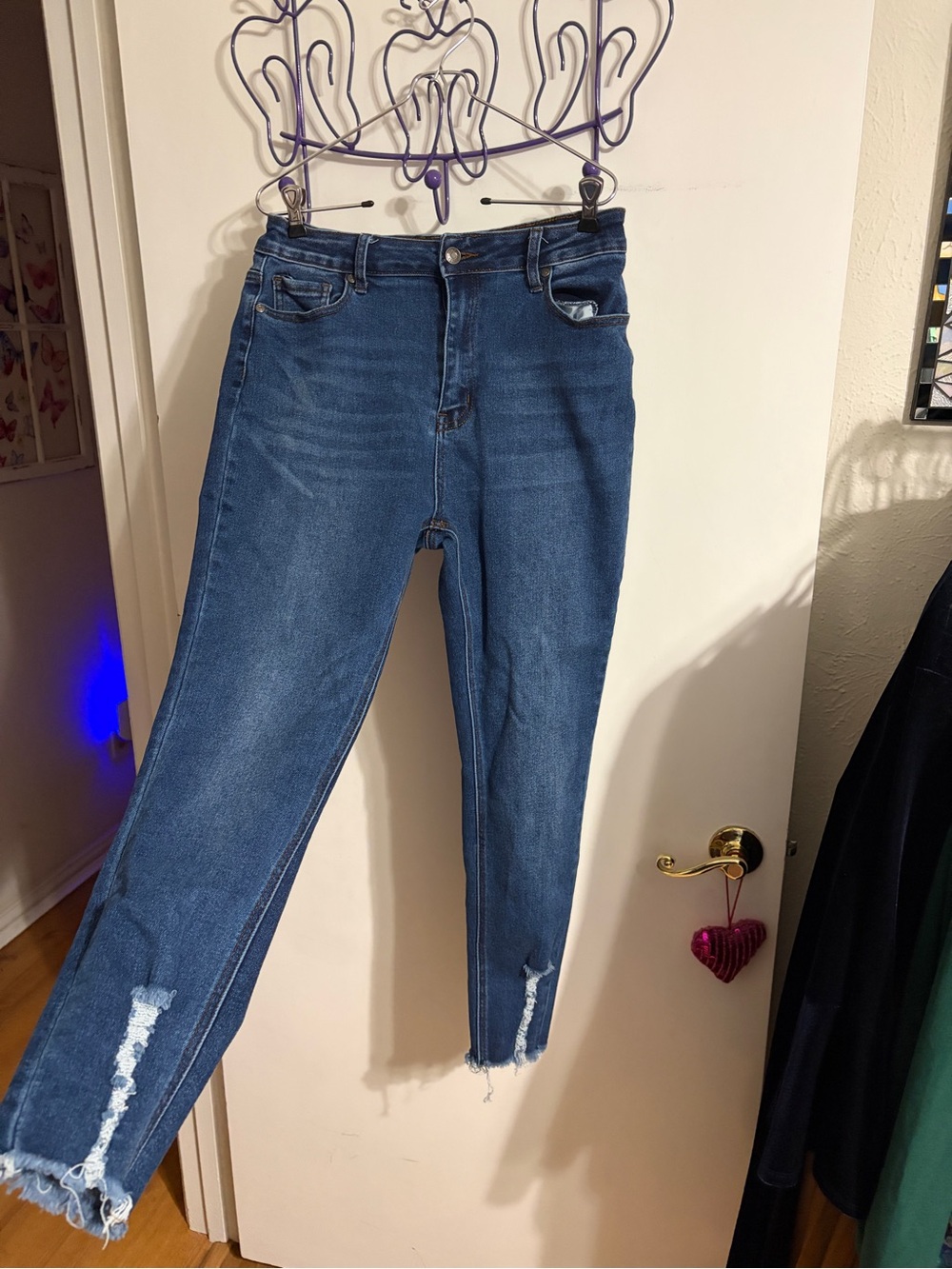 💜 13 BAMBOO Juniors Skinny Distressed Dark Blue Jeans